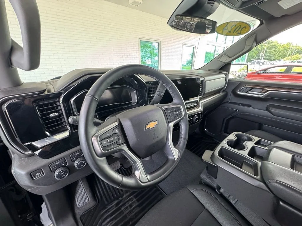 Used 2024 Black Chevrolet LT (2FL) image 14
