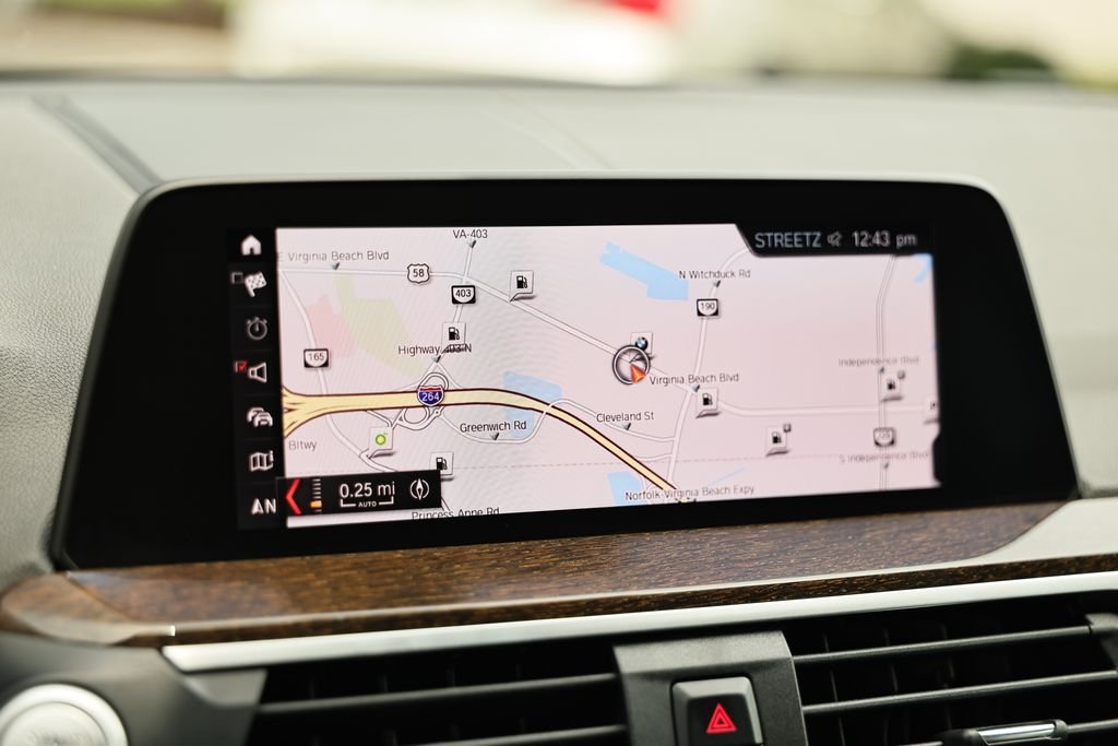 Used 2020 Alpine White BMW xDrive30i image 37