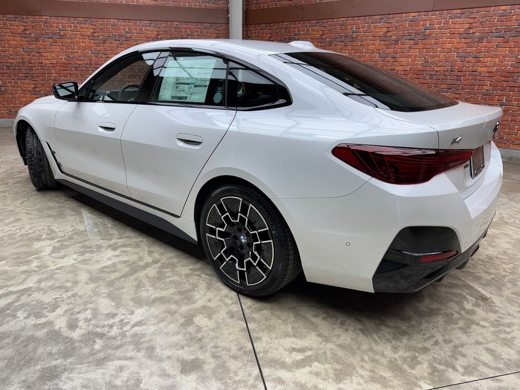 New 2026 White BMW M60 image 2