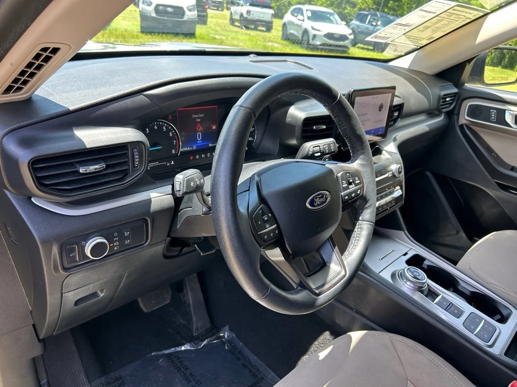 Used 2020 Silver Spruce Metallic Ford XLT image 21