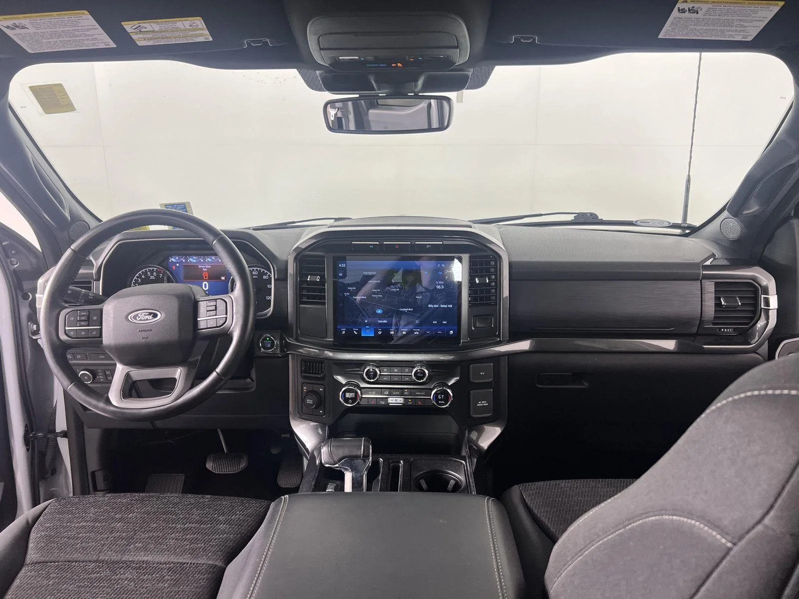 Used 2021 Space White Ford XLT image 3