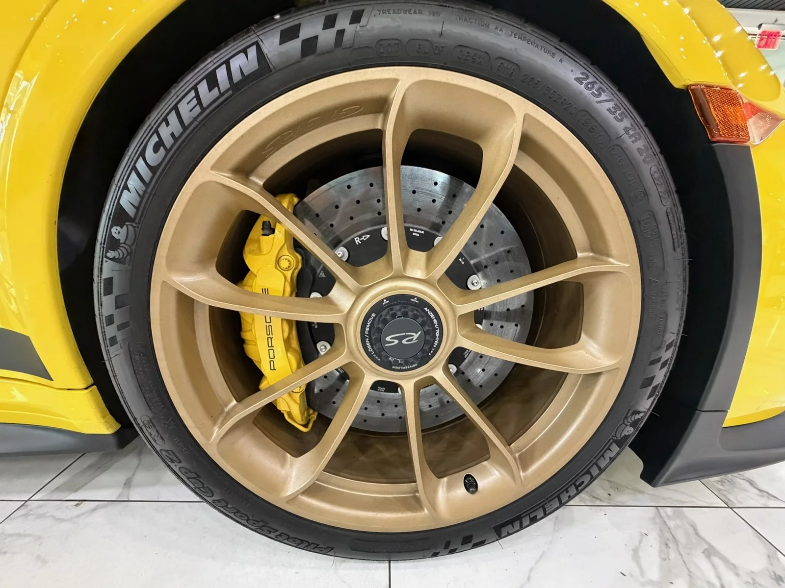 Used 2019 Racing Yellow Porsche GT3 RS Weissach Edition w/ Navi & rearCam image 9