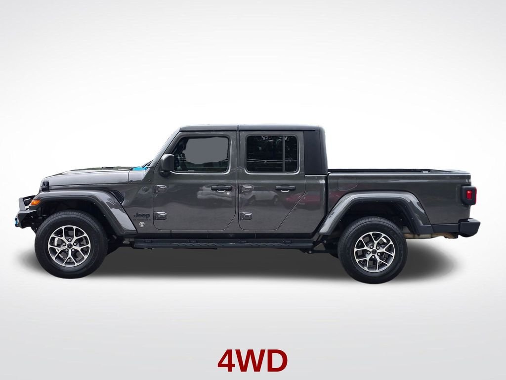 Certified Used 2024 Crystal Metallic Jeep Sport S image 15