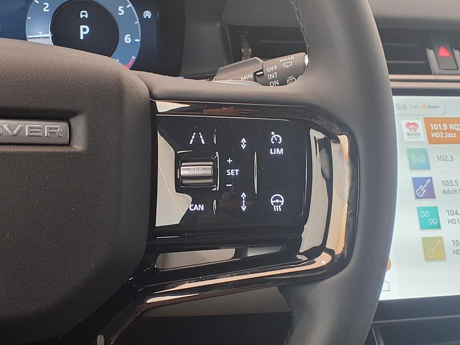New 2026 Fuji White Land Rover Hoxton Edition image 21