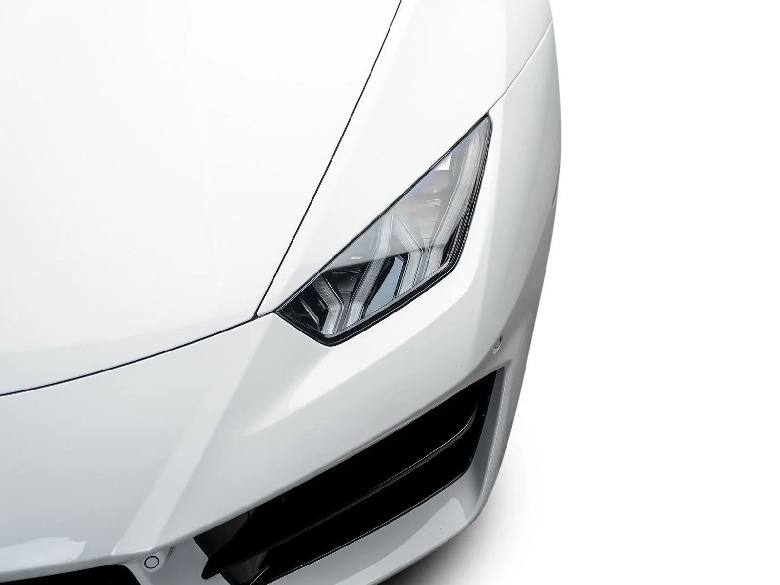 Used 2017 White Lamborghini  image 5