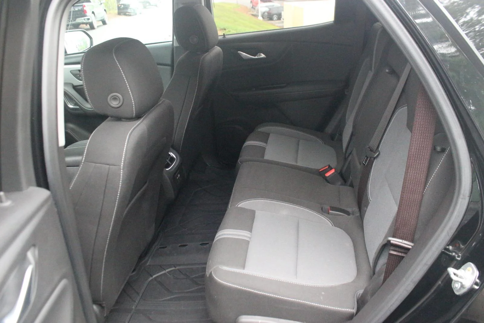Used 2024 Black Chevrolet 2LT image 31