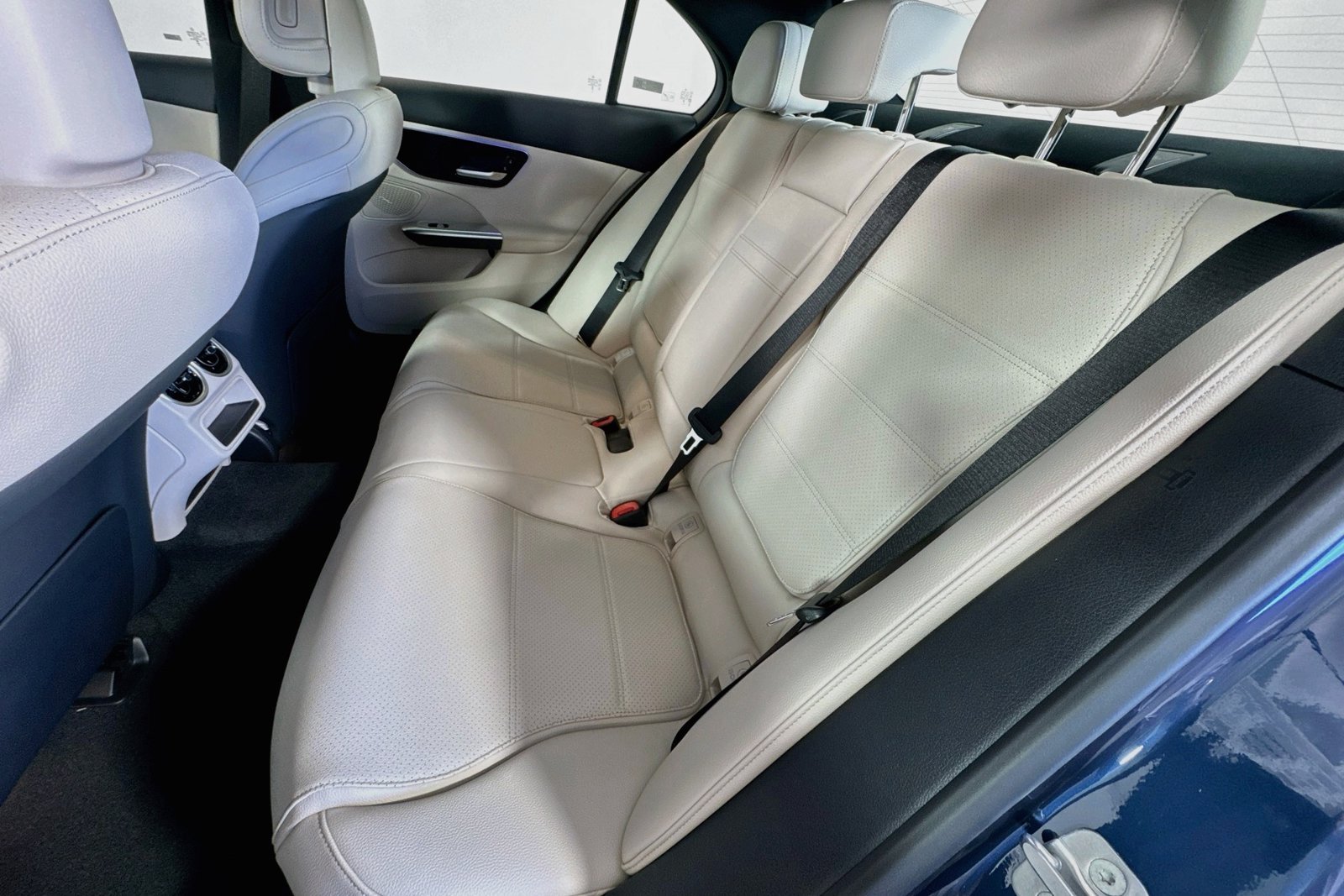 New 2026 Twilight Blue Metallic Mercedes-Benz C 300 image 22