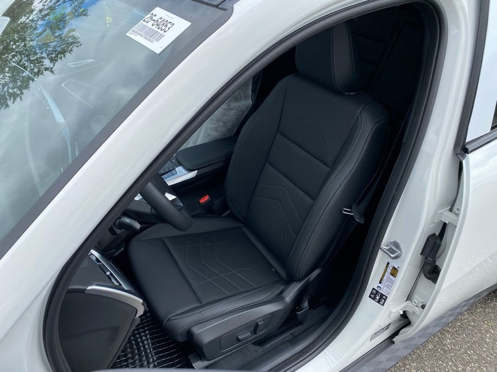 New 2026 Alpine White BMW xDrive28i image 11