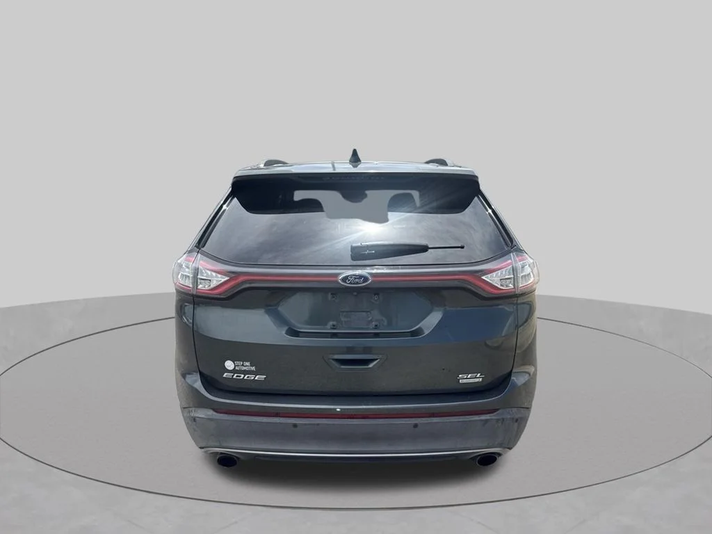 Used 2015 Guard Metallic Ford SEL image 9