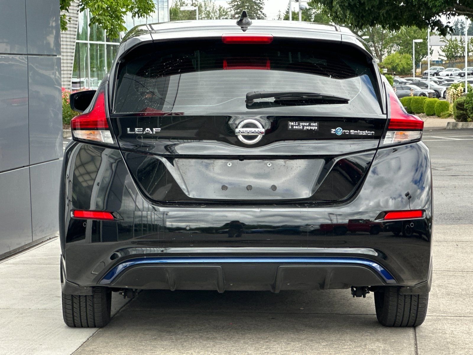 Used 2022 Super Black Nissan S image 4