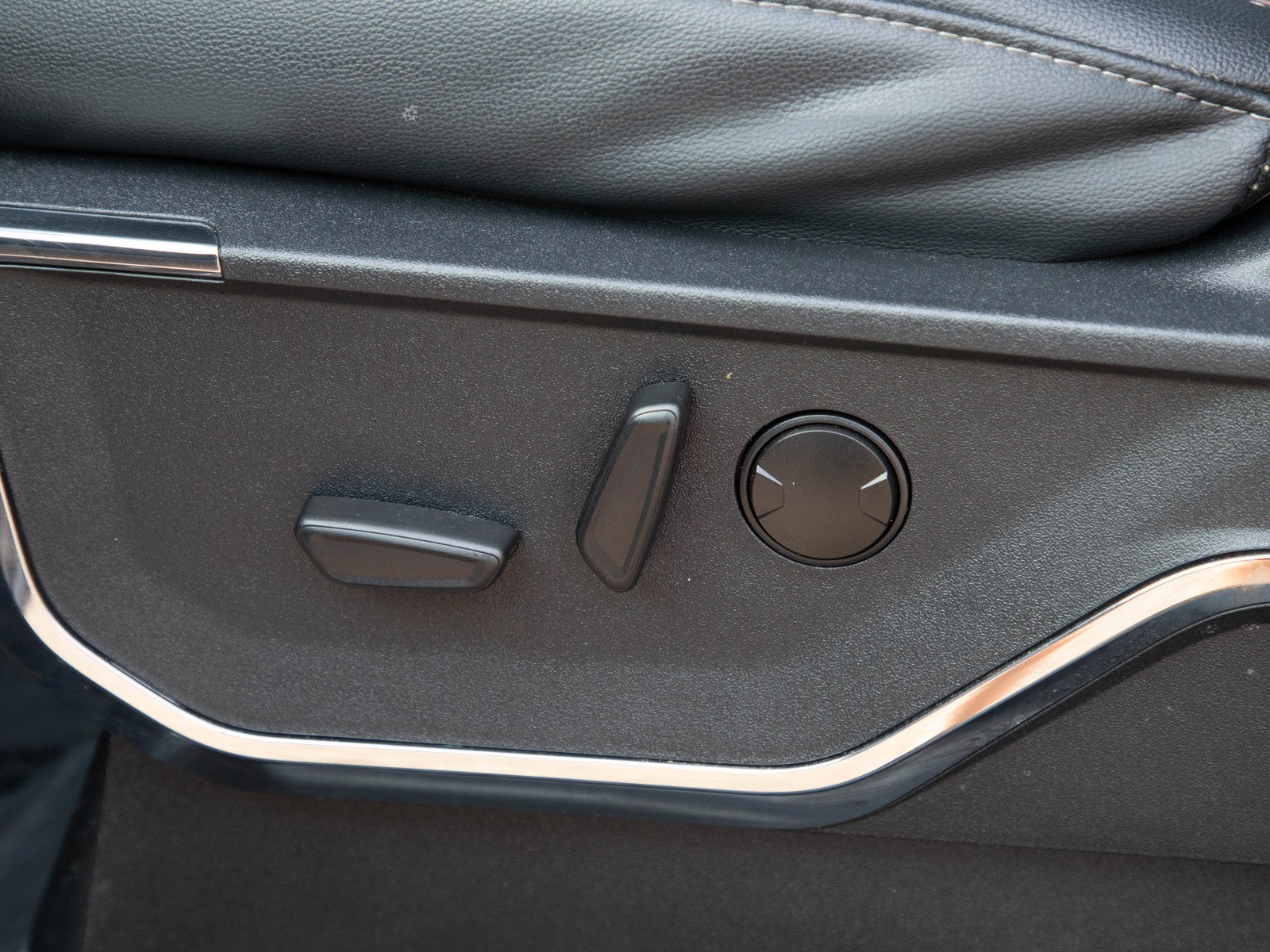 Used 2024  Ford  image 26