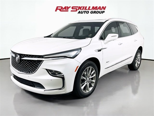 2023 Buick Enclave Avenir photo 2
