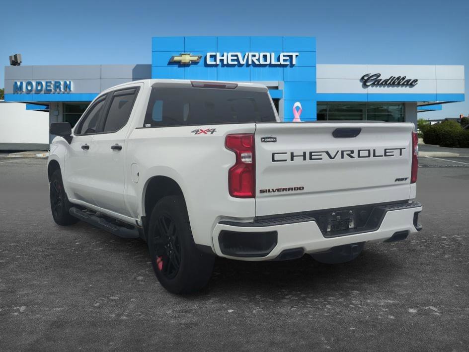 Used 2024 Summit White Chevrolet RST image 3