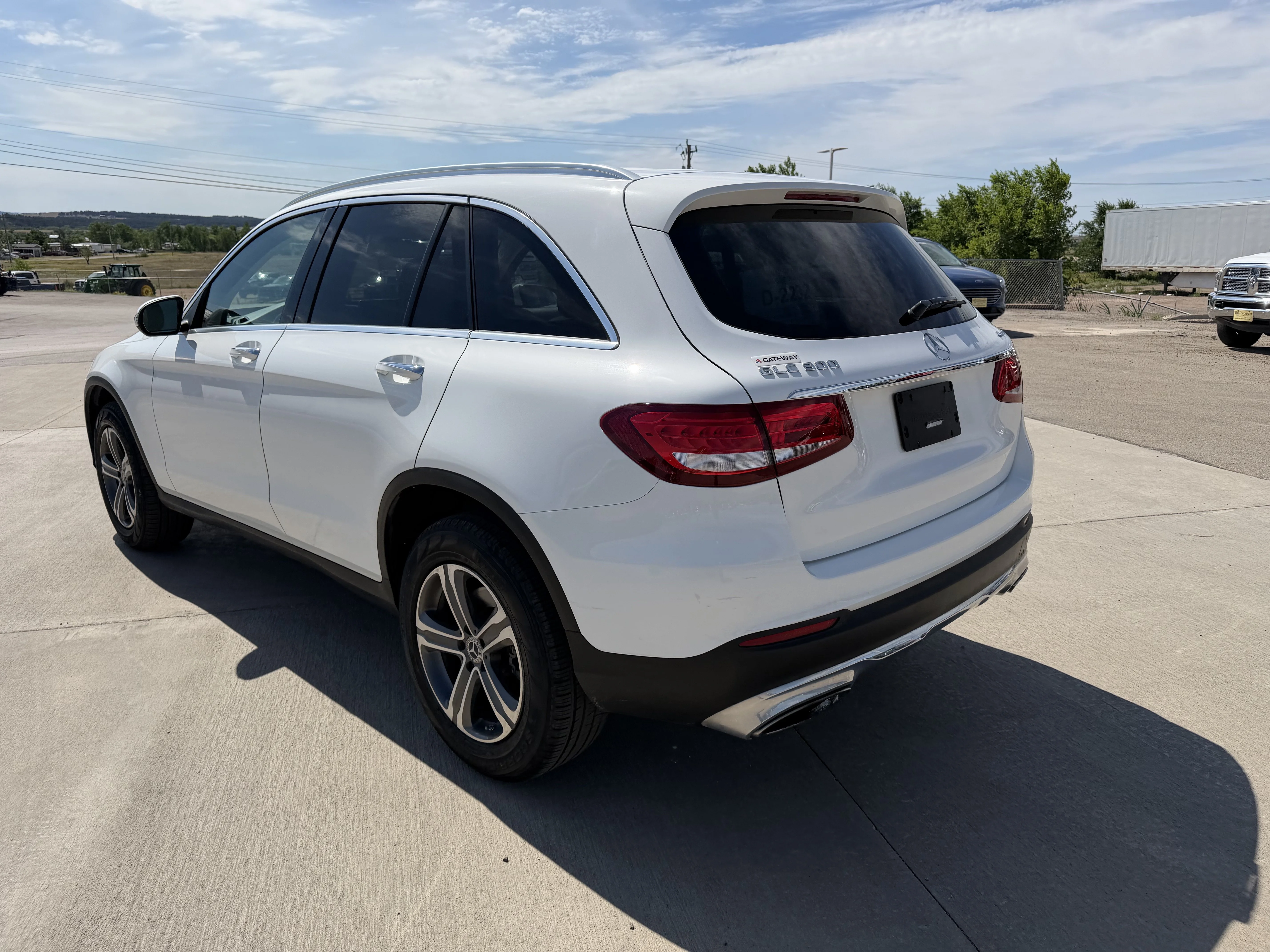 Used 2019 White Mercedes-Benz GLC 300 image 7