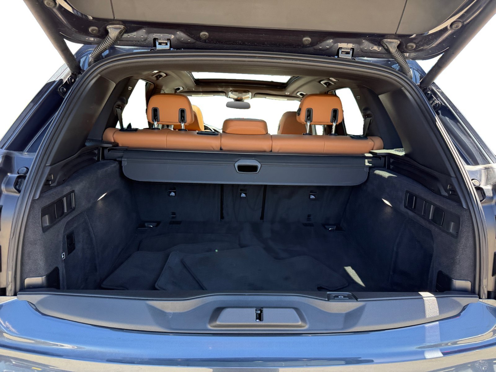 Used 2019 Arctic Gray Metallic BMW xDrive40i image 17