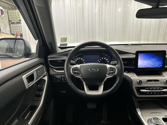 Used 2023 Blue Ford XLT image 14