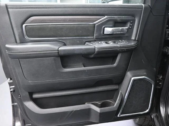 New 2026 Granite Crystal Metallic Clear-Coat Exterior Paint RAM LARAMIE image 28