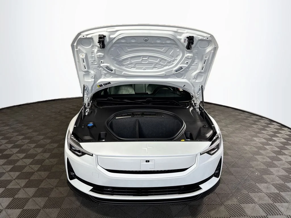 Used 2024 White Polestar Long Range Dual Motor image 23