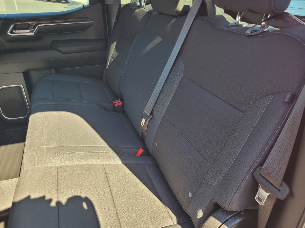 2023 Chevrolet Silverado 1500 LT - Photo 17
