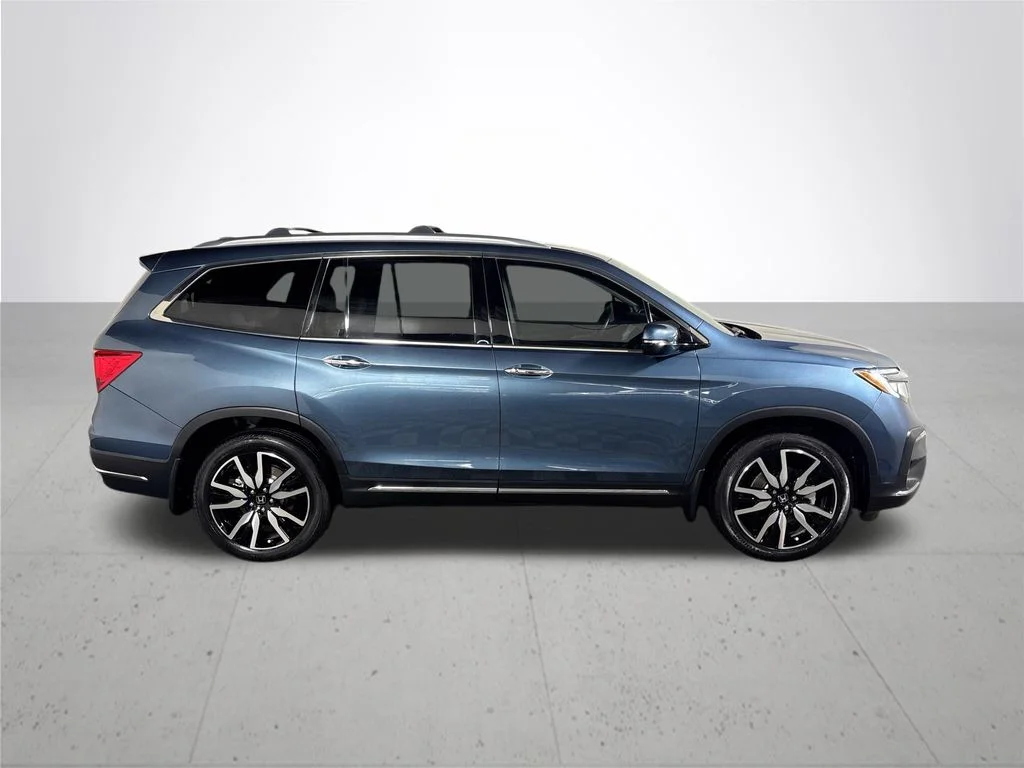 Used 2021  Honda Touring image 5