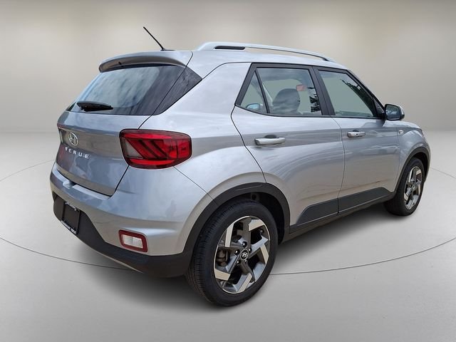 Certified Used 2025 Silver Hyundai SEL image 11