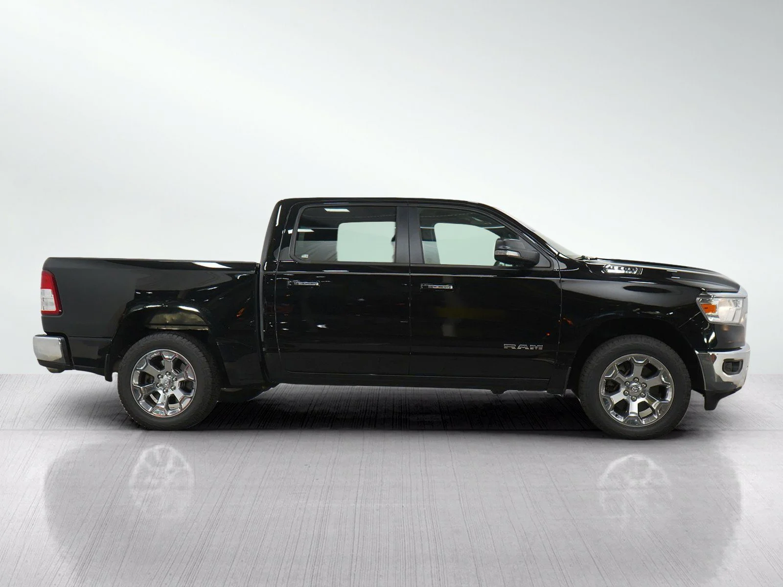 Used 2019 Diamond Black Crystal Pearlcoat Ram Big Horn/Lone Star image 6