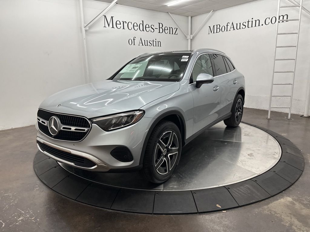 Used 2026 Silver Mercedes-Benz GLC 300 image 3