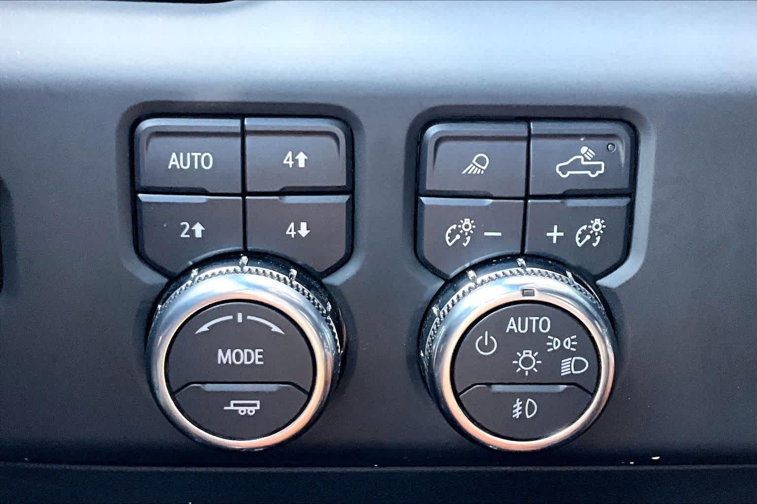 Used 2023 Sterling Metallic GMC AT4 image 35