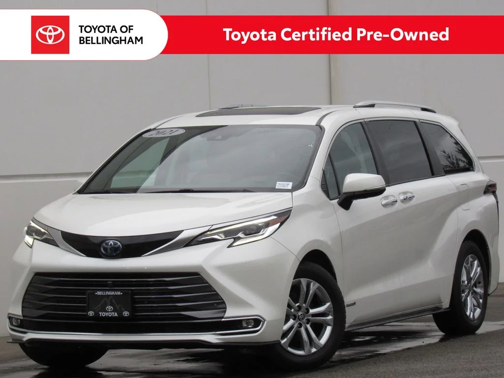 2021 Toyota Sienna Platinum 7-Passenger Hybrid AWD's photo