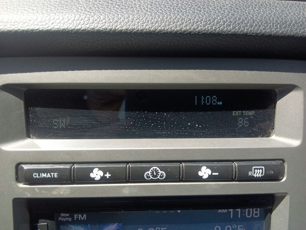 Used 2014 Blue Ford V6 image 29