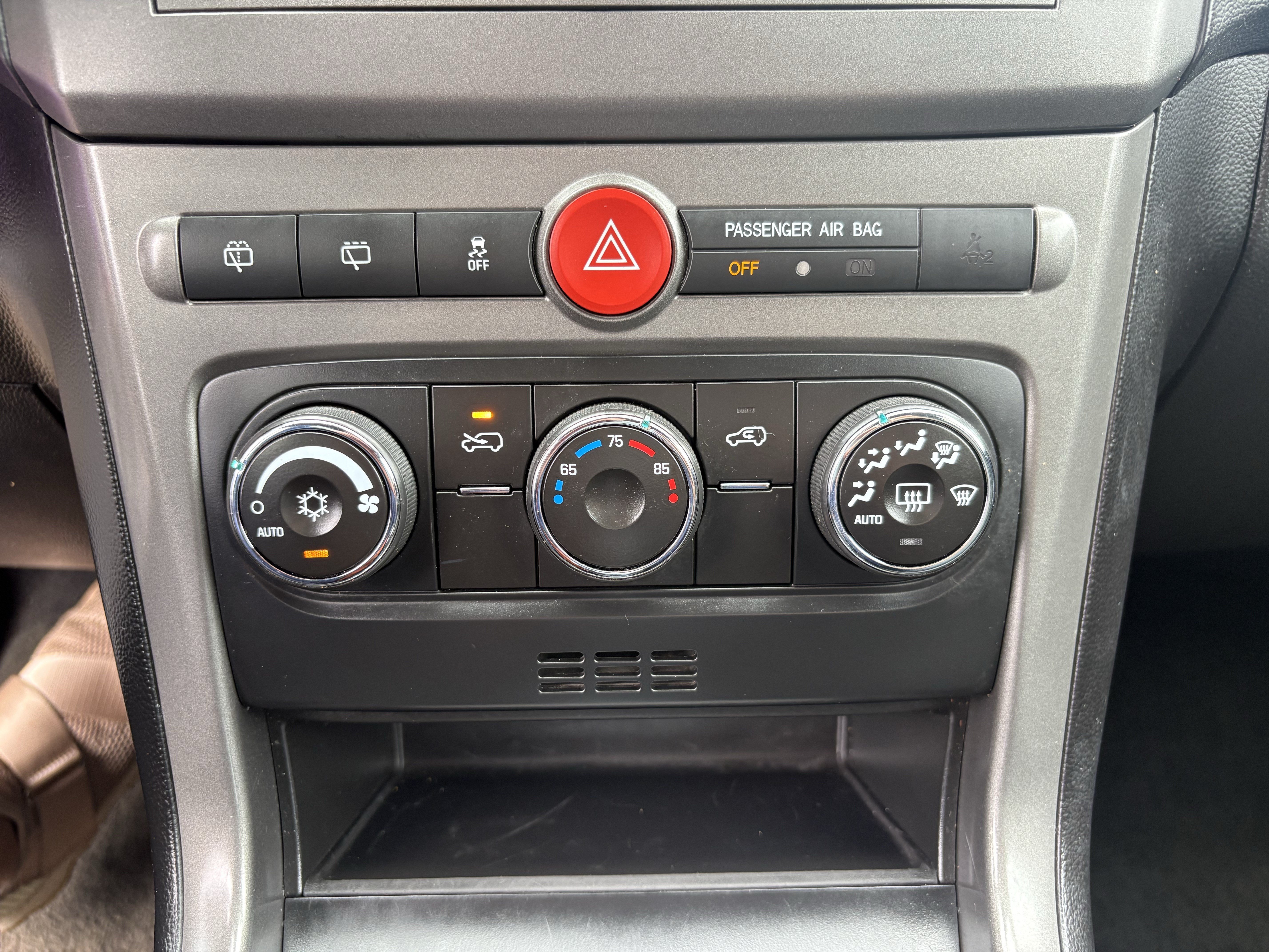 Used 2013 Silver Ice Metallic Chevrolet LS image 9