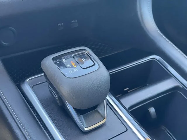 Used 2024 Blue Nissan SV image 31