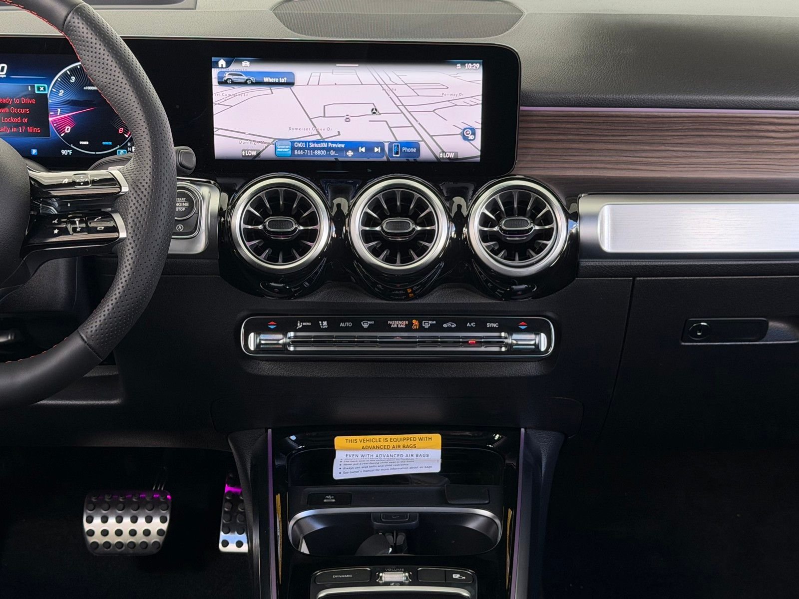 New 2026 Polar White Mercedes-Benz GLB 250 image 9