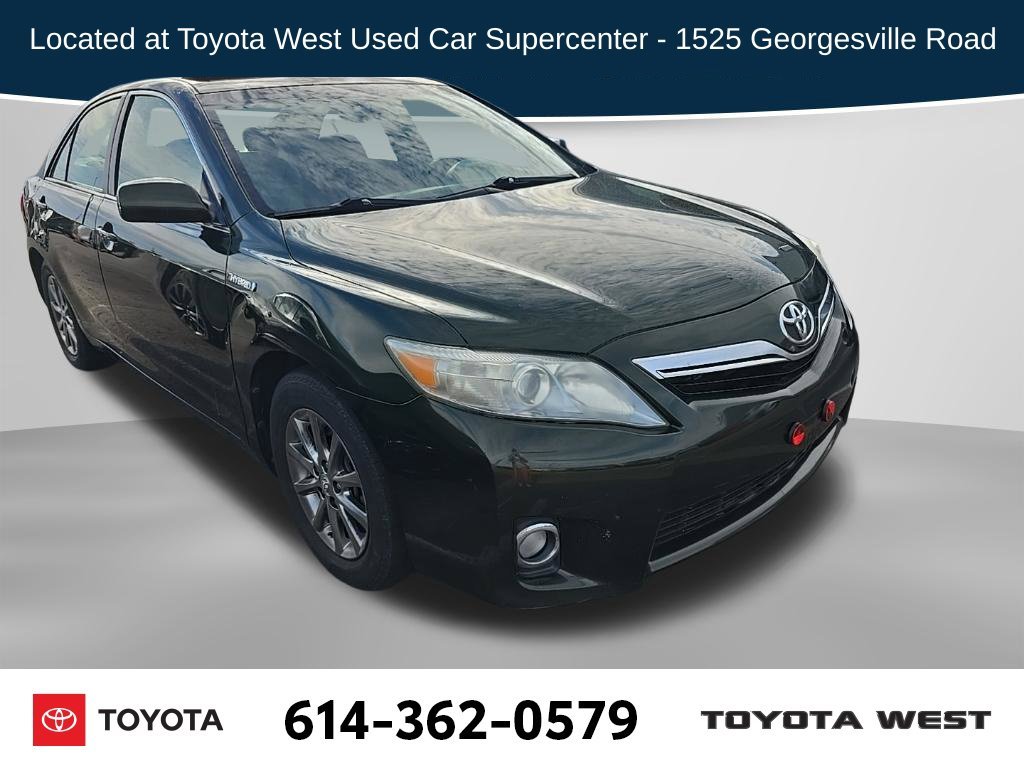 Used 2011 Green Toyota Base image 1