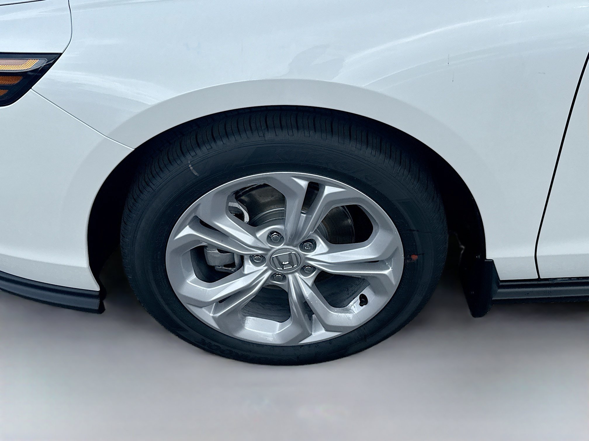 New 2026 Platinum White Pearl Honda LX image 26