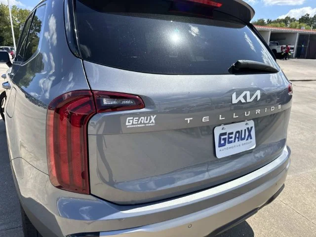 Used 2025 Silver Kia S image 17
