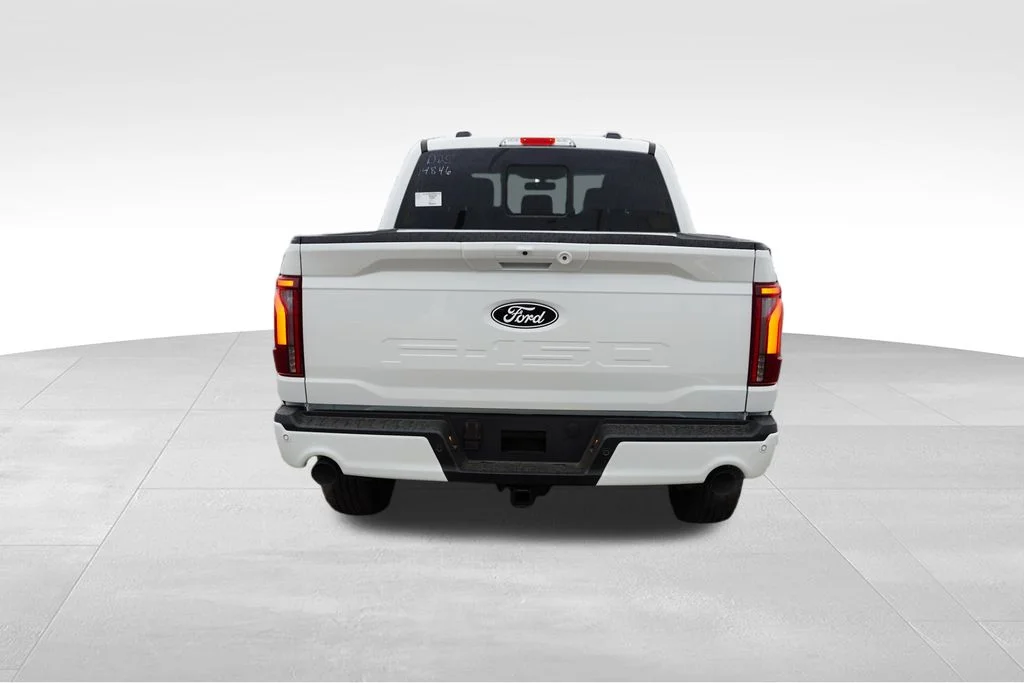 New 2026 Star White Metallic Tri-Coat Ford Lariat image 4