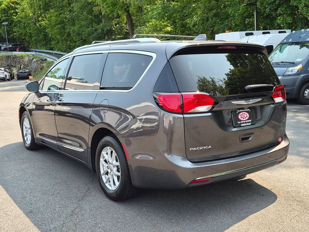 Used 2020 Gray Chrysler Touring L image 6