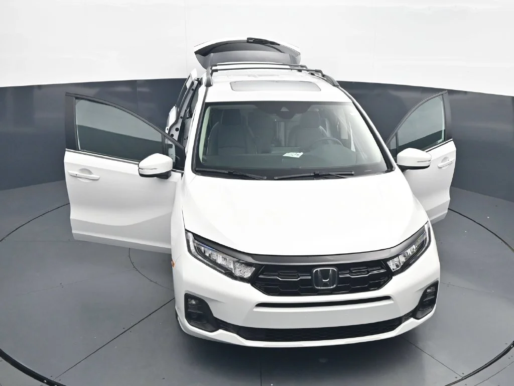 New 2027 Platinum White Pearl Honda Touring image 62