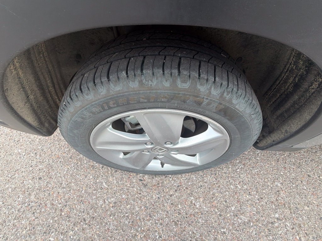 Used 2019  Honda EX image 5