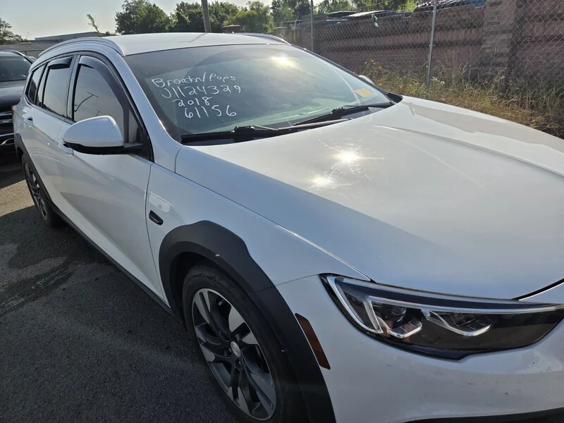 Used 2018 Summit White BUICK PREFERRED image 3