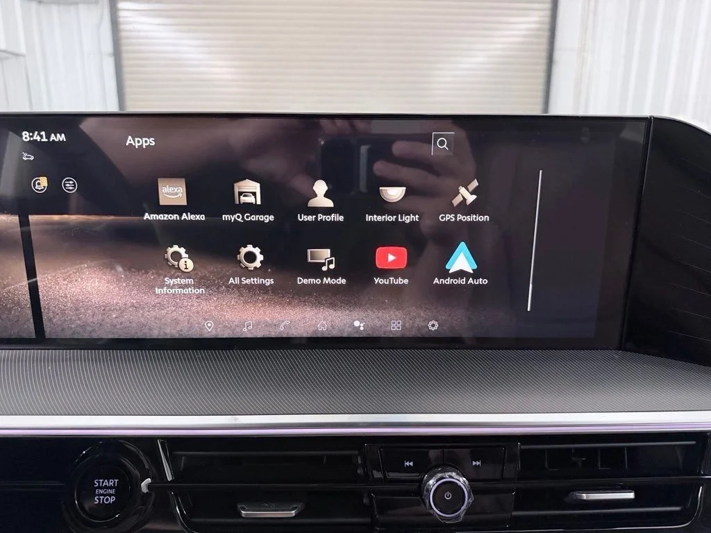 New 2027 RADIANT WHITE INFINITI Luxe 2WD image 28