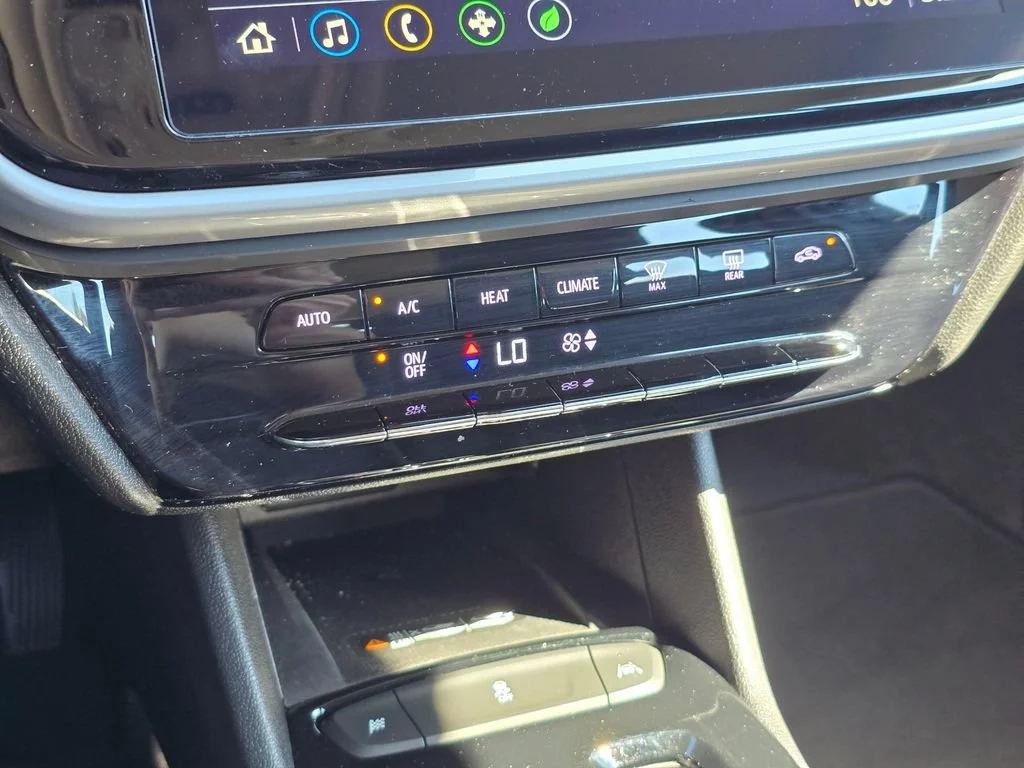 Used 2022 ICE BLUE METALLIC Chevrolet LT image 25