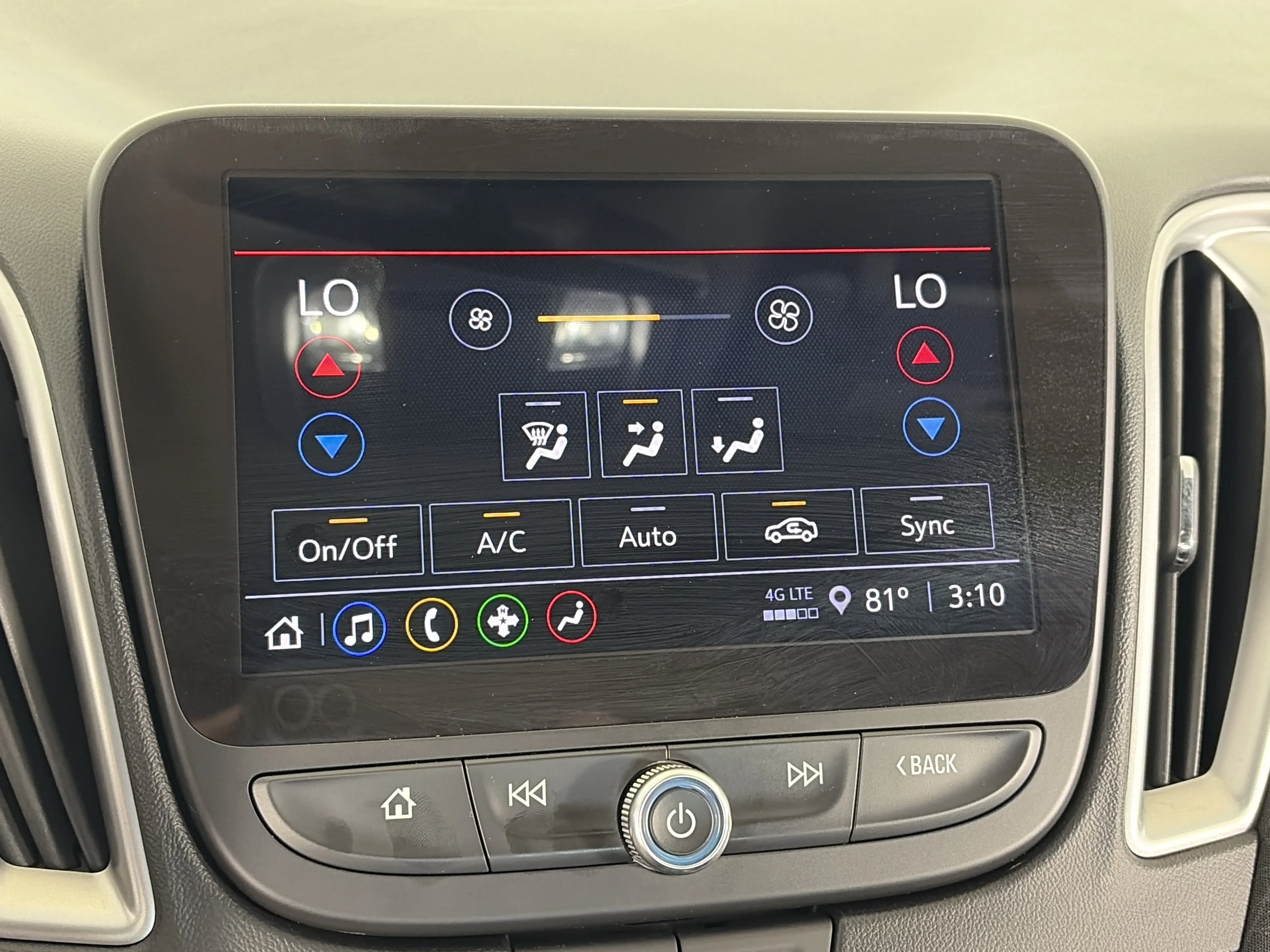 Used 2024 Mosaic Black Metallic Chevrolet 1LT image 21