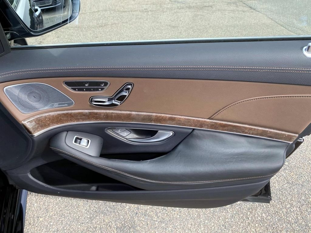 Used 2019 Black Mercedes-Benz S 560 image 24