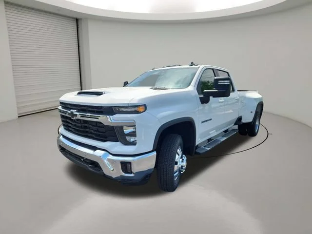 New 2026 Summit White Chevrolet LT DRW image 3