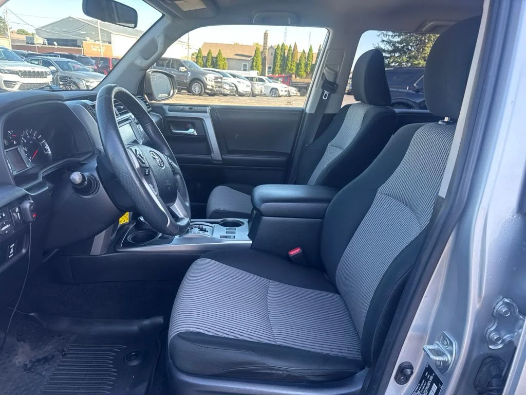 Certified Used 2018 Classic Silver Metallic Toyota SR5 image 3
