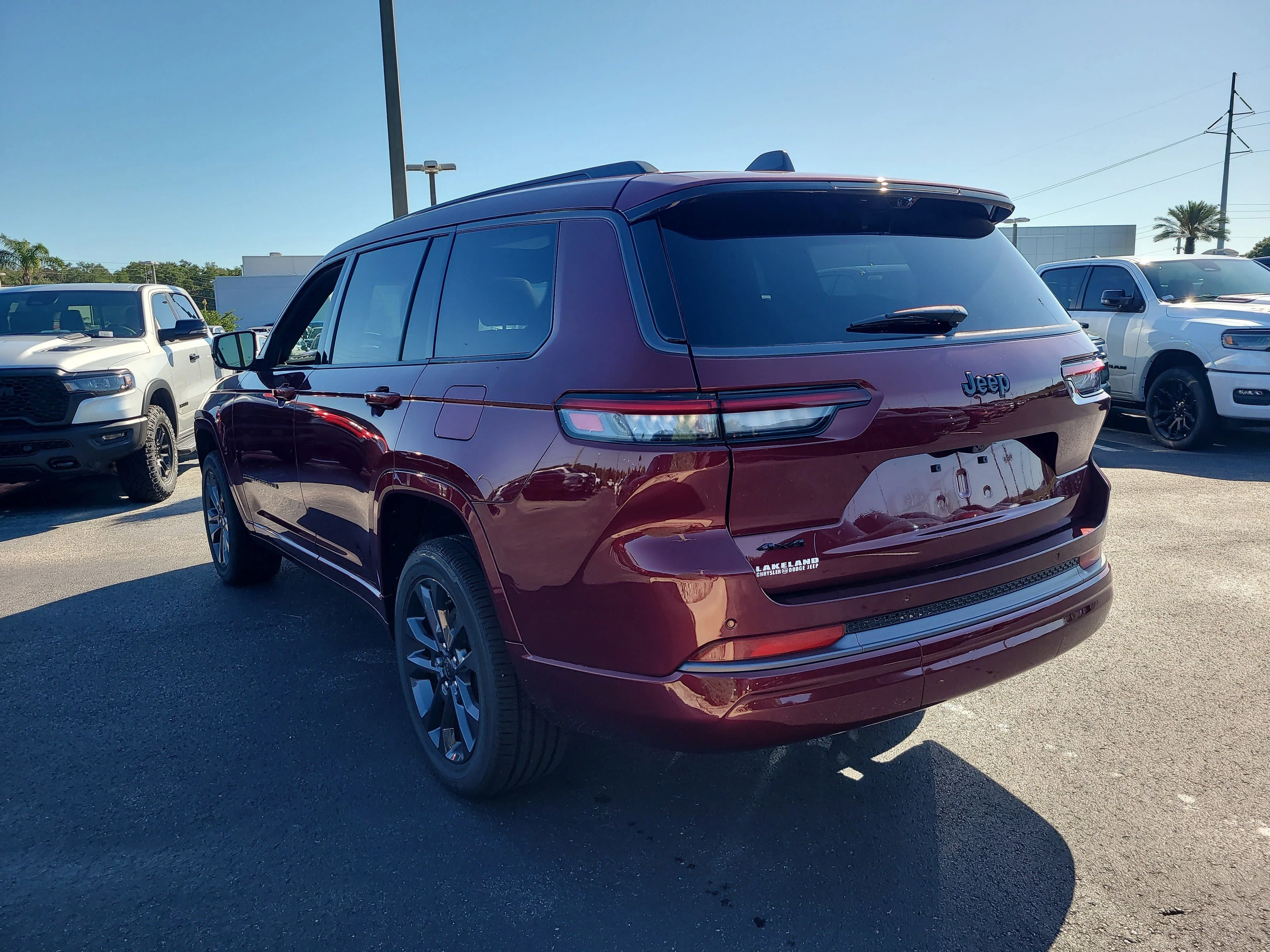 New 2026 Velvet Red Pearlcoat Jeep Limited Reserve image 7
