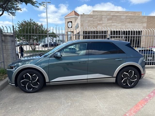Certified Used 2024 Green Hyundai Limited image 2