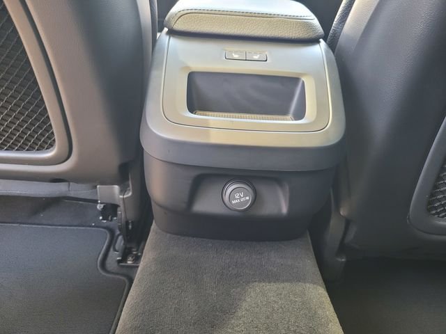 Used 2020 White Volvo T5 image 17